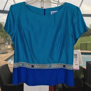 Beautiful 2 piece pant suit Jessica Howard